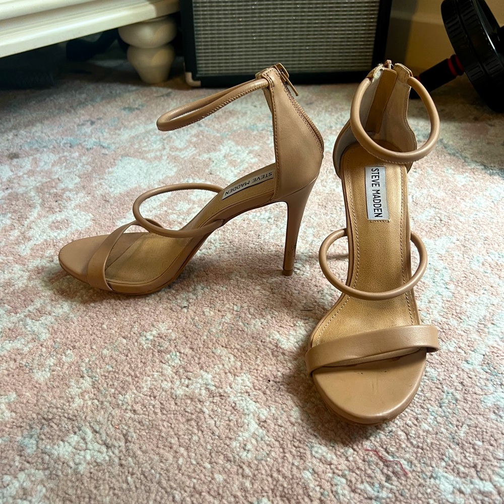 Steve Madden strapped heels size 9